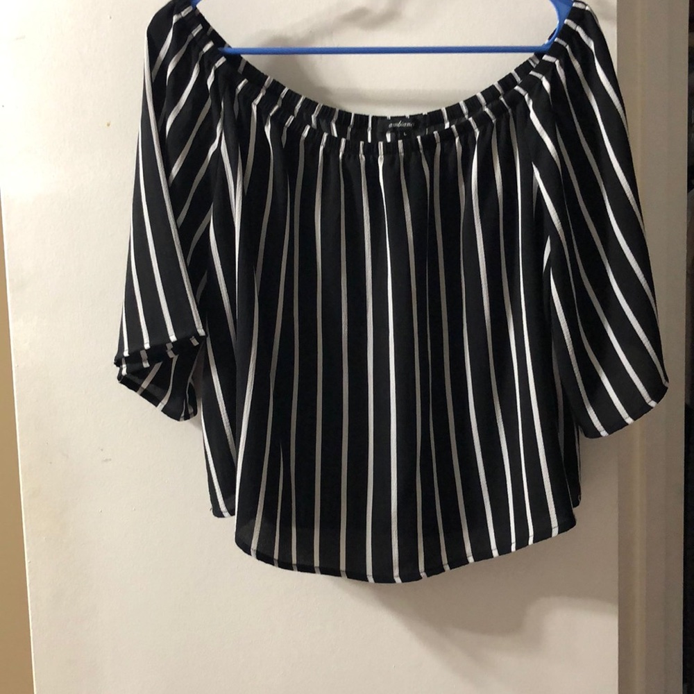 Black and white off the shoulders shirt